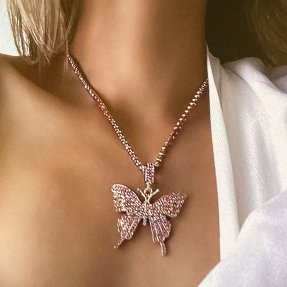 Hip Hop Rhinestone Pink Butterfly 🦋 Necklace - Picture 6 of 6
